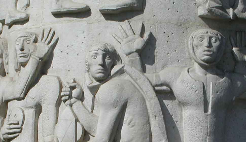 Fragmento de Relieve de la Columna del Monumento a Juan Sebastian Elcano, situado en Sevilla.
